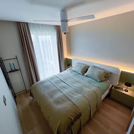 Cozy Designer Apartments, Self Check-in & Free Parking 아파트