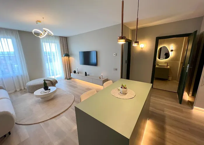 Cozy Designer Apartments, Self Check-in & Free Parking קלייפדה