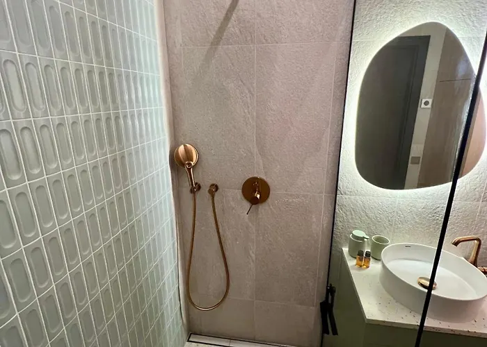 Cozy Designer Apartments, Self Check-in & Free Parking קלייפדה